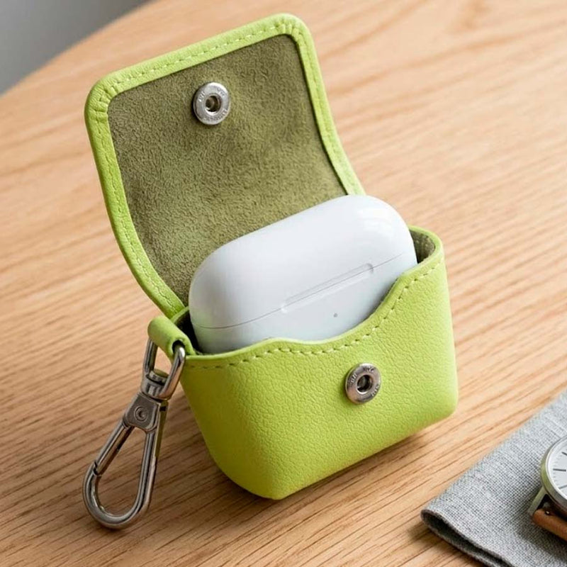 Charm colgante mini funda - detalle del diseño en miniatura